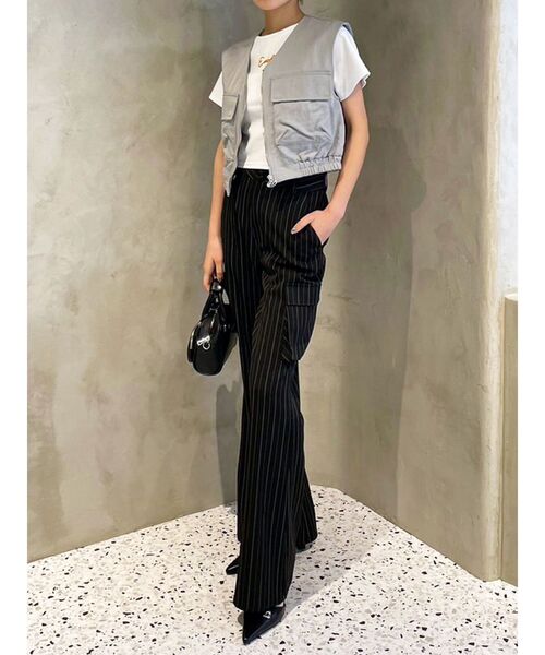 EMODA(エモダ)の「アウトポケットショートベスト(ベスト・レディース・アイボリー/ブラック/グレー・FREE)」の5枚目の写真