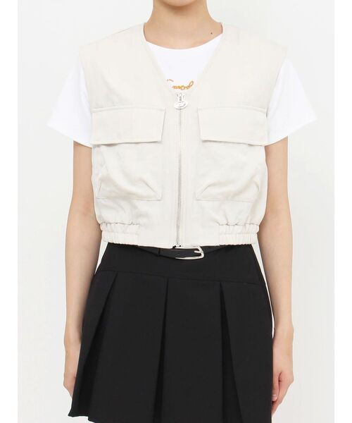 EMODA(エモダ)の「アウトポケットショートベスト(ベスト・レディース・アイボリー/ブラック/グレー・FREE)」の11枚目の写真