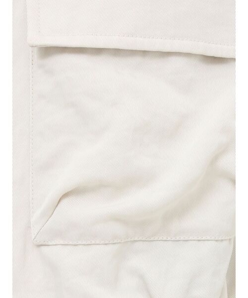 EMODA(エモダ)の「アウトポケットショートベスト(ベスト・レディース・アイボリー/ブラック/グレー・FREE)」の14枚目の写真