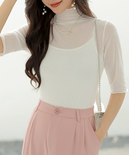 COCOMOMO(ココモモ)の「ハイネックシアートップス メローフリル 五分袖 シアートップス ハイネック 半袖 シアー レイヤードインナー(Tシャツ/カットソー・レディース・ブラック/ベージュ/パープル/ホワイト/ピンク/グリーン/ダークブルー・FREE)」の2枚目の写真