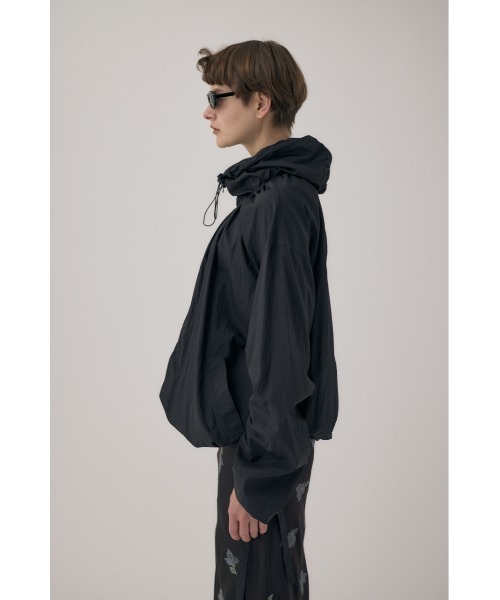 M_（エムアンダーバー）の「フッ素フリーの撥水加工が嬉しい リサイクルナイロン使用　エアーブルゾン（ブルゾン・レディース・アイボリー/ブラック・FREE）」の5枚目の写真