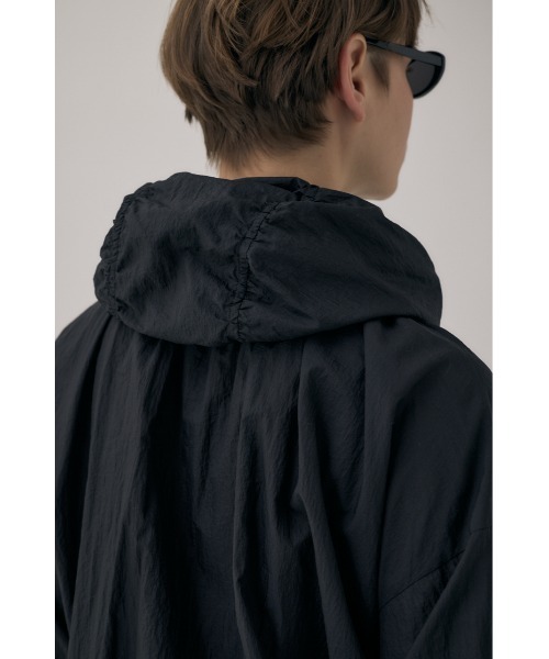 M_（エムアンダーバー）の「フッ素フリーの撥水加工が嬉しい リサイクルナイロン使用　エアーブルゾン（ブルゾン・レディース・アイボリー/ブラック・FREE）」の9枚目の写真