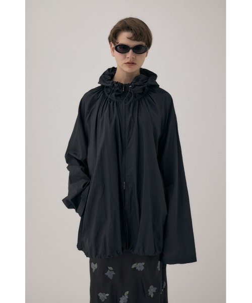 M_（エムアンダーバー）の「フッ素フリーの撥水加工が嬉しい リサイクルナイロン使用　エアーブルゾン（ブルゾン・レディース・アイボリー/ブラック・FREE）」の12枚目の写真