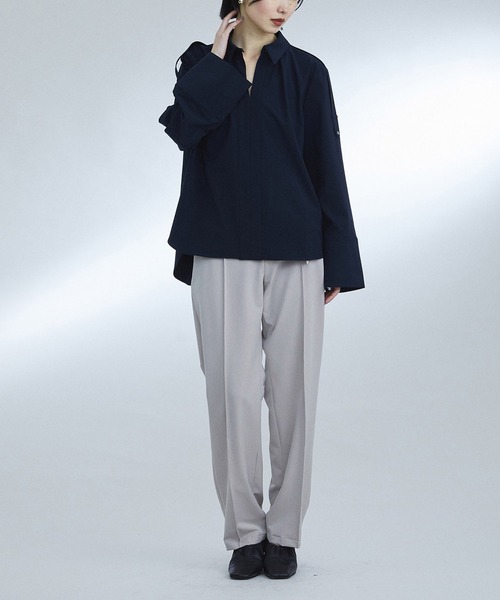 UNITED TOKYO(ユナイテッドトウキョウ)の「2wayエポレットデザインブラウス(シャツ/ブラウス・レディース・アイボリー/ネイビー・FREE)」の5枚目の写真