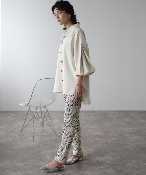 amini（アミニ）の「【2024 S/S 新作】柄プリーツパンツ（スラックス・レディース・アイボリー/ブラック・MEDIUM）」の16枚目の写真