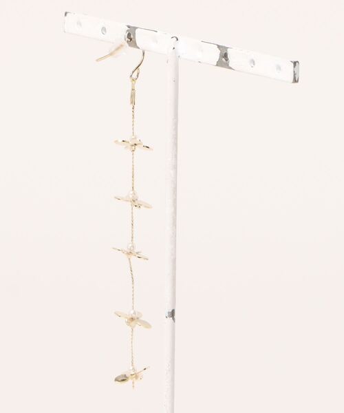 flower(フラワー)の「スウィングパピヨンピアス(ピアス(片耳用)・レディース・ゴールド・FREE)」の5枚目の写真