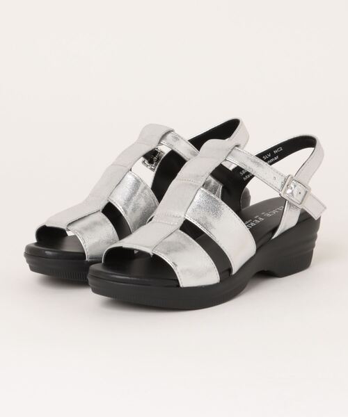 Piedi Nudi（ピエディヌーディ）の「本革 厚底 ワイドストラップ サンダル（サンダル・レディース・ブラック/シルバー/ダークブラウン・35/36/37/38/39）」の3枚目の写真