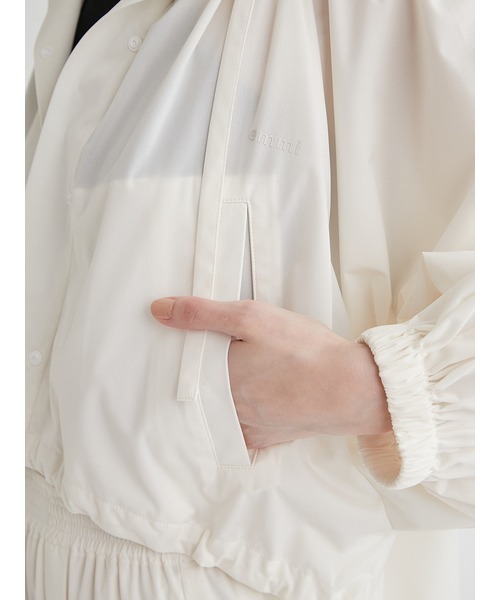 emmi（エミ）の「eco ラッシュガードポンチョフーディー（ナイロンジャケット・レディース・ブラック/オフホワイト・FREE）」の11枚目の写真