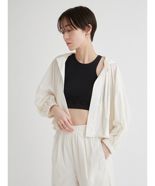 emmi（エミ）の「eco ラッシュガードポンチョフーディー（ナイロンジャケット・レディース・ブラック/オフホワイト・FREE）」の6枚目の写真