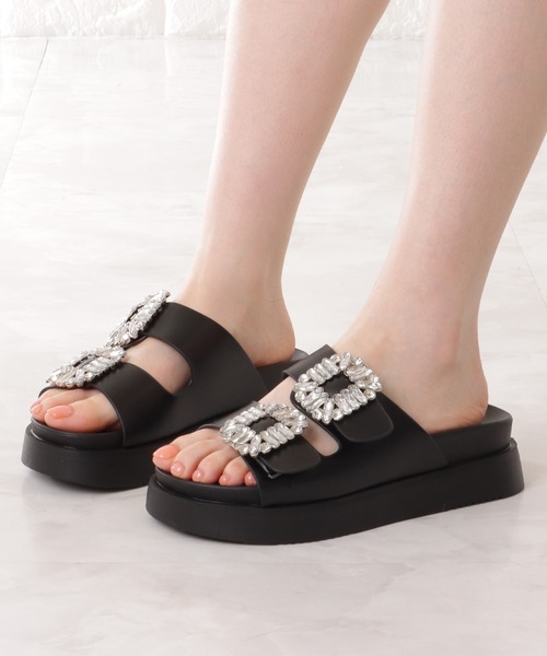 ビジュー付きブラックサンダル ジュリアブティック JULIA BOUTIQUE ビジュー＆パール厚底ビーチ