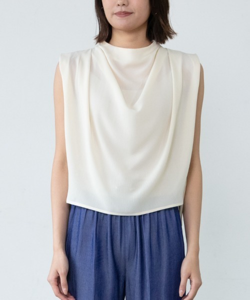 M.deux(エムドゥ)の「【上品映えトップス】〈とろみカットドレープブラウス〉(シャツ/ブラウス・レディース・ブルー/オフホワイト/ブラック・MEDIUM)」の11枚目の写真