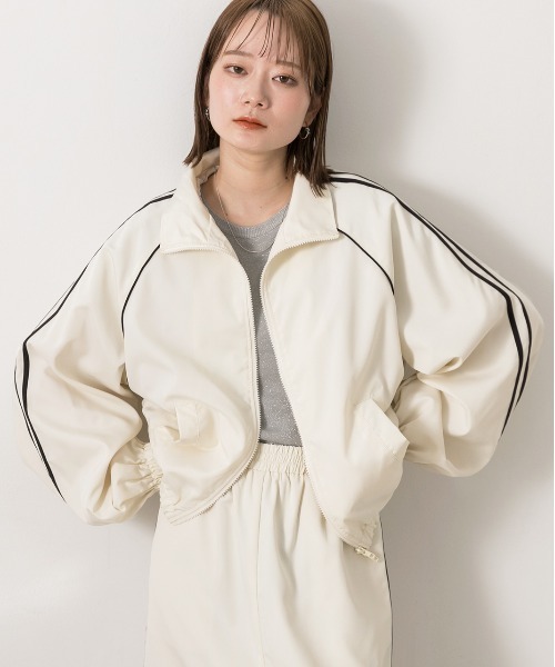ad thie（アドティエ）の「サイドライン スタンドカラーブルゾン（ブルゾン・レディース・ブラック/ライトブルー/オフホワイト/ピンク・FREE）」の8枚目の写真