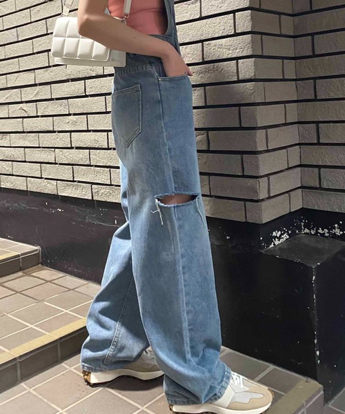 NANEA(ナネア)の「ダメージデニムデニムサロペット(サロペット/オーバーオール・レディース・ブルー・SMALL/MEDIUM/LARGE)」の17枚目の写真
