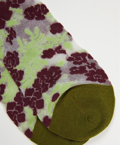 JNBY（ジェーエヌビーワイ）の「Retro Floral-jacquard Sheer Stretch-nylon Socks（ソックス/靴下・レディース・イエロー系その他3/ブルー系その他4/ブラック・ONE SIZE）」の19枚目の写真