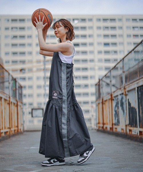 NBA（エヌビーエー）の「【NBA】別注/サイドラインナイロンキャミワンピース（ワンピース・レディース・パープル/ブラック・FREE）」の10枚目の写真
