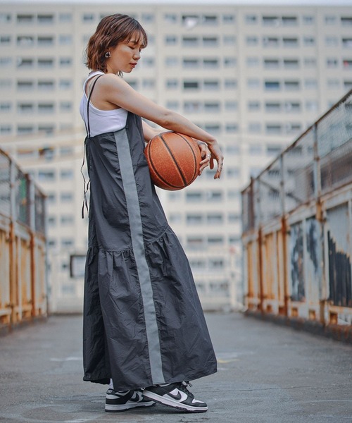 NBA（エヌビーエー）の「【NBA】別注/サイドラインナイロンキャミワンピース（ワンピース・レディース・パープル/ブラック・FREE）」の12枚目の写真