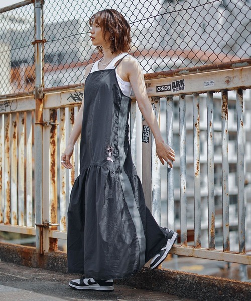 NBA（エヌビーエー）の「【NBA】別注/サイドラインナイロンキャミワンピース（ワンピース・レディース・パープル/ブラック・FREE）」の13枚目の写真