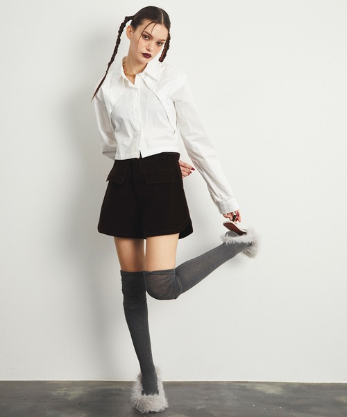 uyu.(ウユ)の「ショート丈フロントボタンシャツ【uyu./ウユ】(シャツ/ブラウス・レディース・ブルー/ホワイト・FREE)」の17枚目の写真