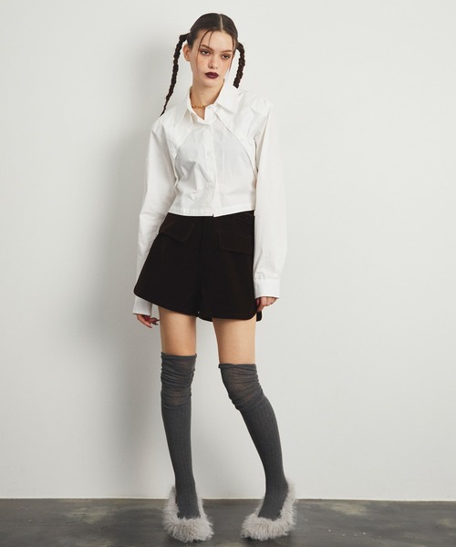 uyu.(ウユ)の「ショート丈フロントボタンシャツ【uyu./ウユ】(シャツ/ブラウス・レディース・ブルー/ホワイト・FREE)」の14枚目の写真