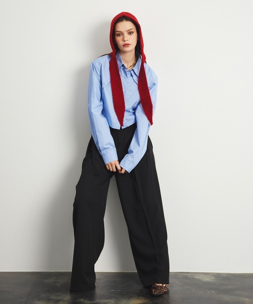 uyu.(ウユ)の「ショート丈フロントボタンシャツ【uyu./ウユ】(シャツ/ブラウス・レディース・ブルー/ホワイト・FREE)」の6枚目の写真