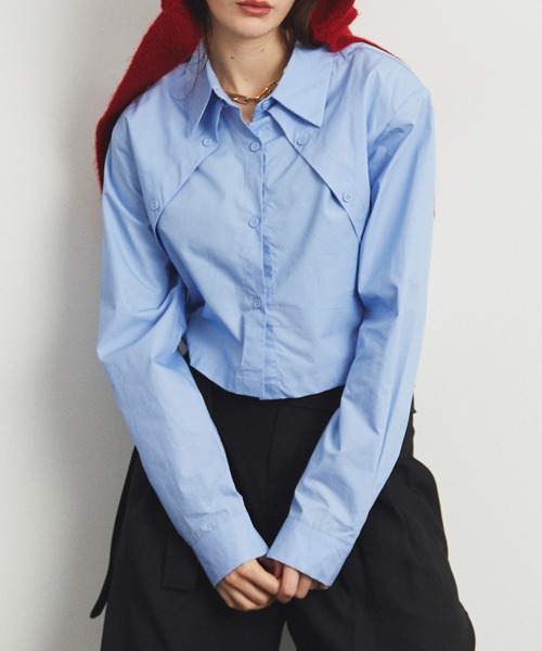 uyu.(ウユ)の「ショート丈フロントボタンシャツ【uyu./ウユ】(シャツ/ブラウス・レディース・ブルー/ホワイト・FREE)」の9枚目の写真