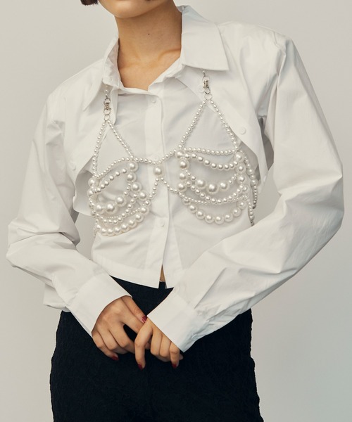 uyu.(ウユ)の「ショート丈フロントボタンシャツ【uyu./ウユ】(シャツ/ブラウス・レディース・ブルー/ホワイト・FREE)」の12枚目の写真