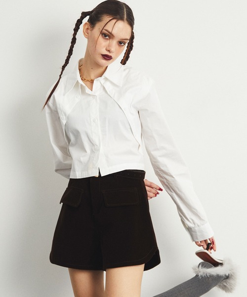 uyu.(ウユ)の「ショート丈フロントボタンシャツ【uyu./ウユ】(シャツ/ブラウス・レディース・ブルー/ホワイト・FREE)」の16枚目の写真