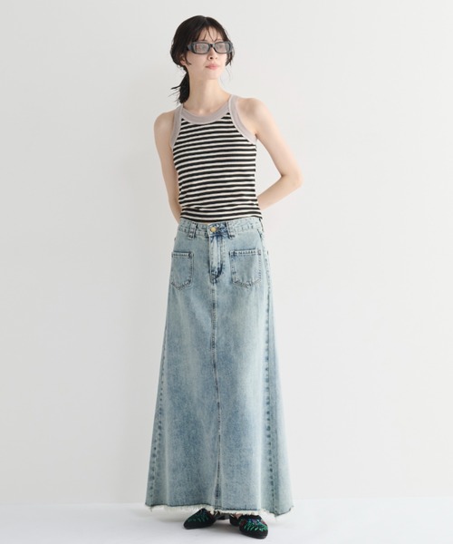 MERLOT(メルロー)の「カットオフデニムスカート(デニムスカート・レディース・ライトブルー・FREE)」の8枚目の写真