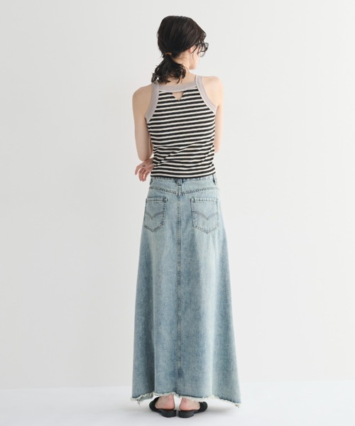 MERLOT(メルロー)の「カットオフデニムスカート(デニムスカート・レディース・ライトブルー・FREE)」の13枚目の写真