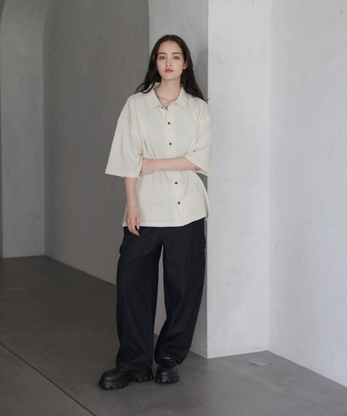 ETELIO（エテリオ）の「レースジャガードドレープニット半袖シャツ（シャツ/ブラウス・メンズ・チャコール/ブラウン/アイボリー/ブラック・S/M/L）」の18枚目の写真