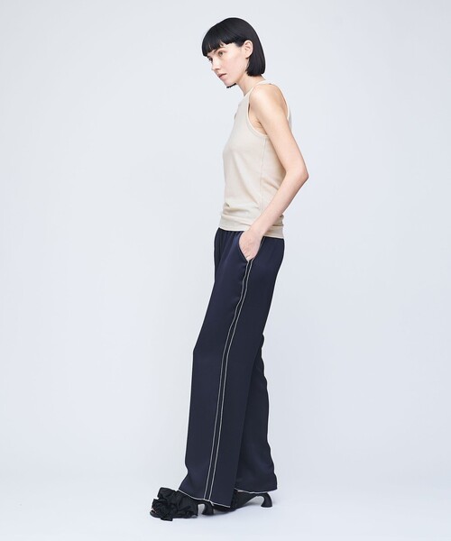 AEWEN MATOPH(イウエン マトフ)の「<AEWEN MATOPH>ベロア アメリカンスリーブ タンクトップ(タンクトップ・レディース・ライトブルー/オフホワイト/ブラック・FREE)」の21枚目の写真