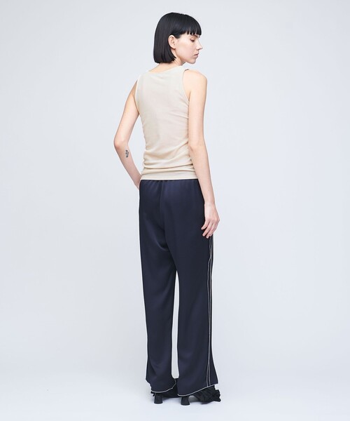 AEWEN MATOPH(イウエン マトフ)の「<AEWEN MATOPH>ベロア アメリカンスリーブ タンクトップ(タンクトップ・レディース・ライトブルー/オフホワイト/ブラック・FREE)」の20枚目の写真