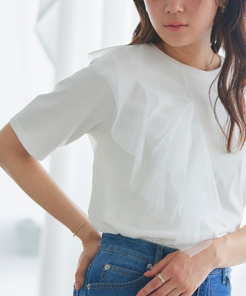 Pierrot(ピエロ)の「【イージーケア】ラッフルドッキングTシャツ(Tシャツ/カットソー・レディース・オフホワイト/ブラック・M/L)」の3枚目の写真