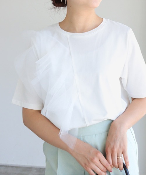 Pierrot(ピエロ)の「【イージーケア】ラッフルドッキングTシャツ(Tシャツ/カットソー・レディース・オフホワイト/ブラック・M/L)」の11枚目の写真