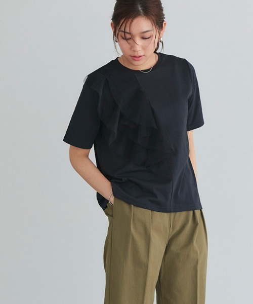 Pierrot(ピエロ)の「【イージーケア】ラッフルドッキングTシャツ(Tシャツ/カットソー・レディース・オフホワイト/ブラック・M/L)」の18枚目の写真