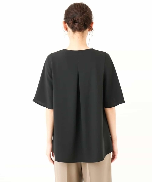 a.v.v（アーヴェヴェ）の「【接触冷感/洗える/イージーケア/速乾】フレアスリーブストレッチブラウス（シャツ/ブラウス・レディース・ブラック/ネイビー/ライトグレー・38/36/40/42/34）」の21枚目の写真