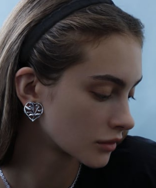 IRIS47(イリスフォーセブン)の「【IRIS 47】shadow head band/シャドウ ヘッド バンド(カチューシャ・レディース・ブラック系・FREE)」の7枚目の写真