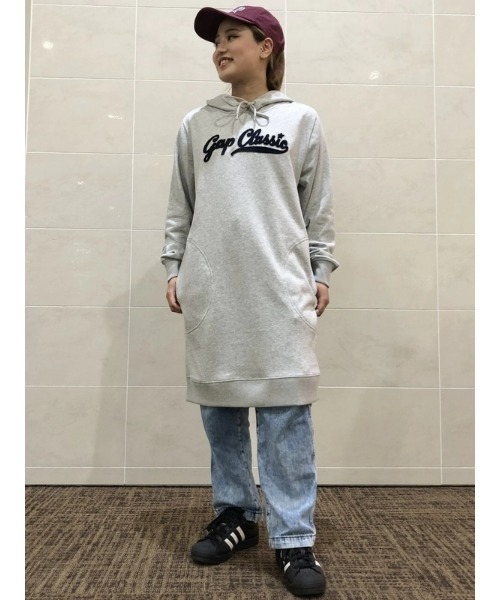 GAP（ギャップ）の「ヴィンテージソフト GAPロゴ フード付きスウェットワンピース（ワンピース・レディース・ブラック/ライトブラウン/グリーン/ライトグレー・XXS/XL/L/S/XS/M）」の5枚目の写真