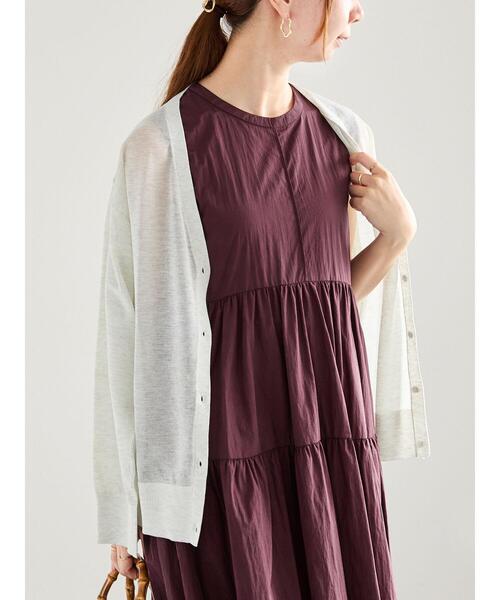 Te chichi(テチチ)の「シアーミドルVネックカーディガン(カーディガン/ボレロ・レディース・ピンク/ブラウン/グレー/ブラック・F)」の3枚目の写真