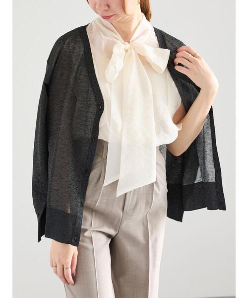 Te chichi(テチチ)の「シアーミドルVネックカーディガン(カーディガン/ボレロ・レディース・ピンク/ブラウン/グレー/ブラック・F)」の9枚目の写真