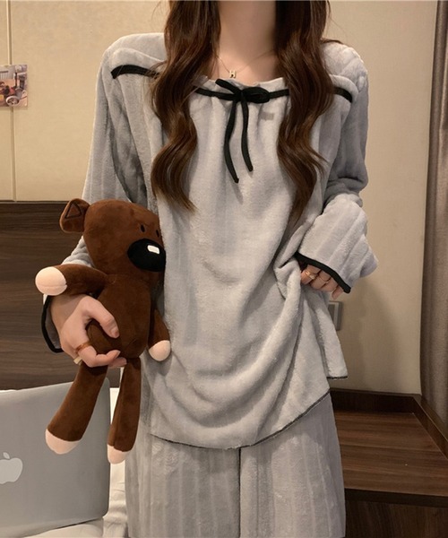 Teem Store（チームストア）の「【上下セット】【2点セット / お気に入り数2.7万人突破!】【お得セット】フリース フロントリボンデザインスクエアネックルームウェア モコフワ（ルームウェア/パジャマ・レディース・その他/ブルー/ホワイト/ピンク・M/L）」の8枚目の写真