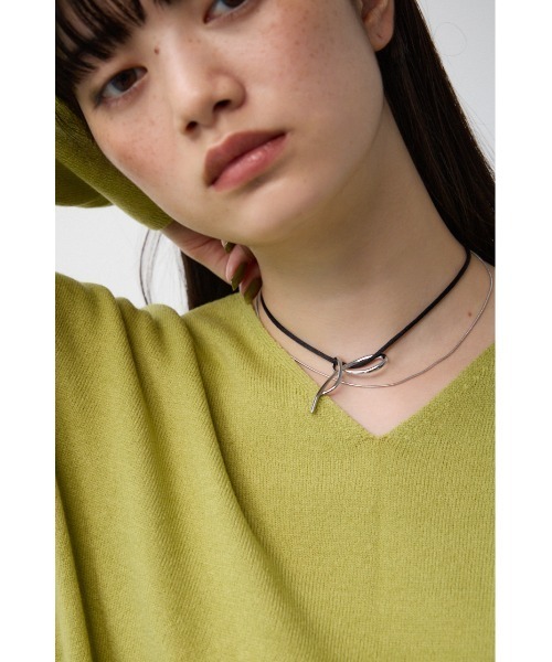 AZUL by moussy（アズールバイマウジー）の「タイデザインレイヤードチョーカー（チョーカー・レディース・シルバー/ブラック・FREE）」の7枚目の写真