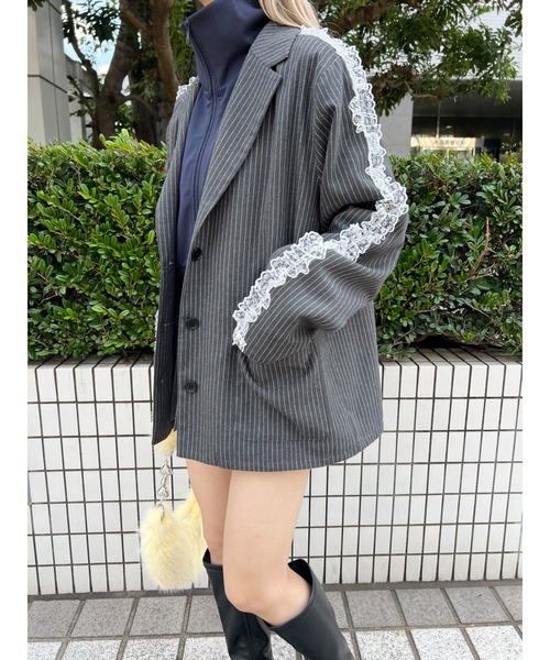WC（ダブル シー）の「レースラインビッグジャケット
