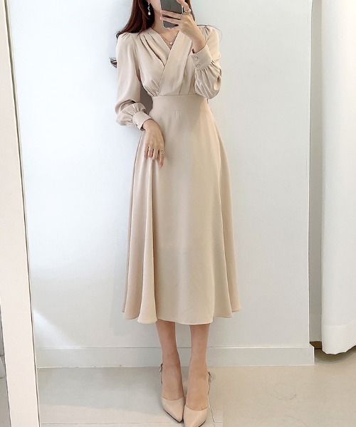 ECLIN(エクラン)の「ウエストマークカシュクールワンピース(ワンピース・レディース・ブラック/ベージュ/ブルー・L/S/XL/M)」の7枚目の写真