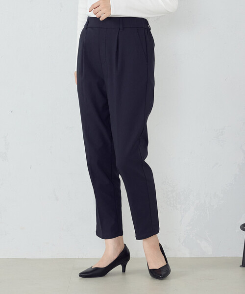 COMME CA MODELS（コムサモデルズ）の「【美しいベーシックパンツ】裏起毛テーパードパンツ（その他パンツ・レディース・ブラック/チャコール/ネイビー/ベージュ・X-SMALL/SMALL/MEDIUM/LARGE/X-LARGE）」の8枚目の写真