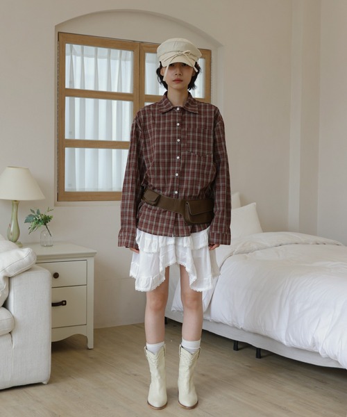 UNE MANSION（ユヌマンション）の「アンバランスティアードフリルレースユニークミニスカート（スカート・レディース・アイボリー/ブラック・FREE）」の3枚目の写真