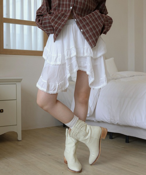 UNE MANSION（ユヌマンション）の「アンバランスティアードフリルレースユニークミニスカート（スカート・レディース・アイボリー/ブラック・FREE）」の12枚目の写真