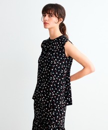 three dots（スリードッツ）の「トラベルライン スリーブレストップス（タンクトップ）」
