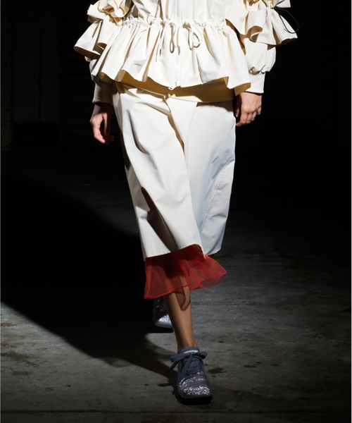 NON TOKYO（ノントーキョー）の「TULLE LAYERED NYLON SKIRT（スカート・レディース・アイボリー/ブラック/カーキ・FREE）」の2枚目の写真