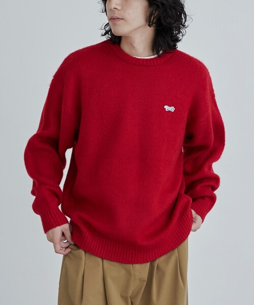 PENNEYS(ぺニーズ)の「垢抜け ワンポイントニット/Penneys(ぺニーズ)別注シャギークルーネックニット(ニット/セーター・メンズ・ダークブラウン/レッド/オリーブ/オフホワイト・M/L/XL)」の17枚目の写真